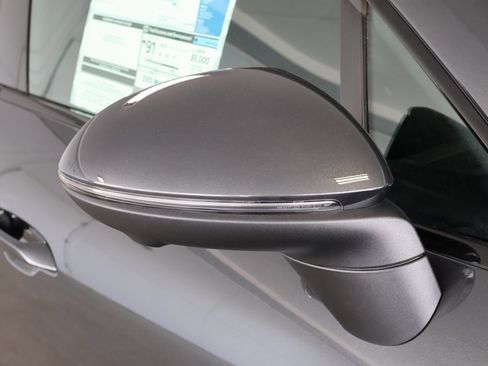 New 2025 Porsche Macan 4S Electric image 16