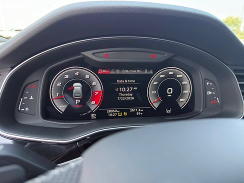 Used 2024 Audi SQ8 Prestige AWD/4WD image 21