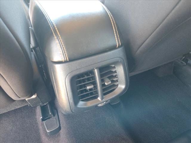 Used 2016 Jeep Cherokee Latitude w/ Comfort & Sound Group FWD image 18