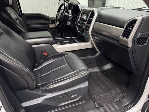 Used 2021 Ford F250 Lariat w/ Lariat Value Package AWD/4WD image 14