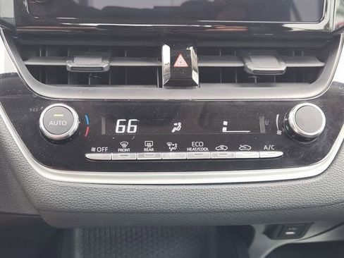 Used 2024 Toyota Corolla LE FWD image 14