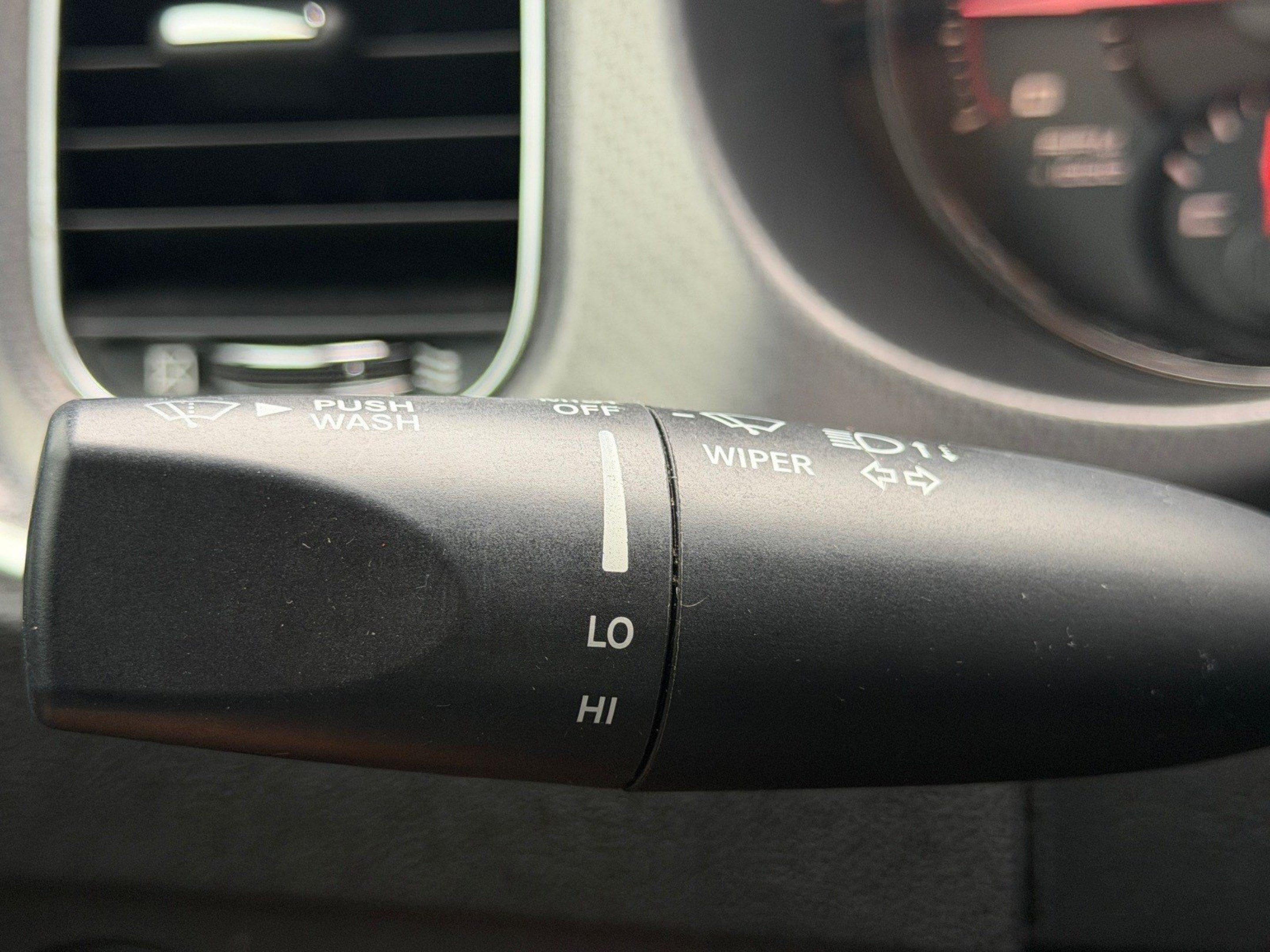 Used 2013 Dodge Charger SE RWD image 32