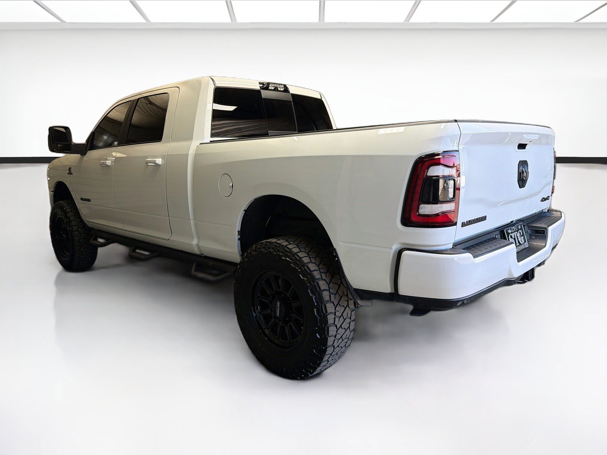 Used 2024 RAM 2500 Laramie w/ Night Edition AWD/4WD image 6