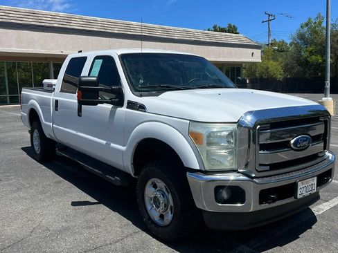 Used 2011 Ford F250 XLT w/ XLT Interior Pkg AWD/4WD image 2