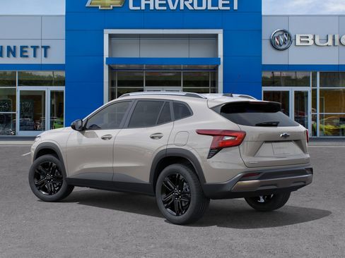 New 2026 Chevrolet Trax ACTIV FWD image 3