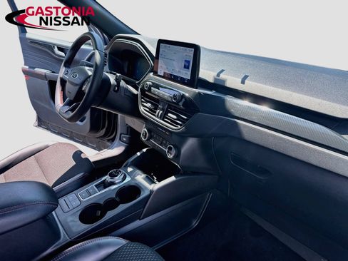 Used 2025 Ford Escape ST-Line FWD image 36