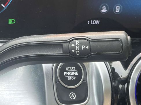 Certified 2023 Mercedes-Benz GLB 250 4MATIC image 36