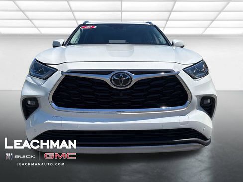 Used 2020 Toyota Highlander Platinum AWD/4WD image 9