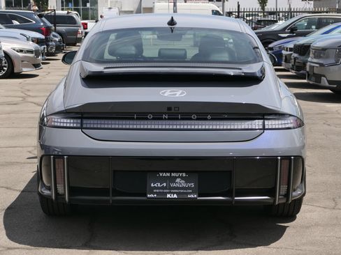 Used 2024 Hyundai Ioniq 6 SEL RWD image 4