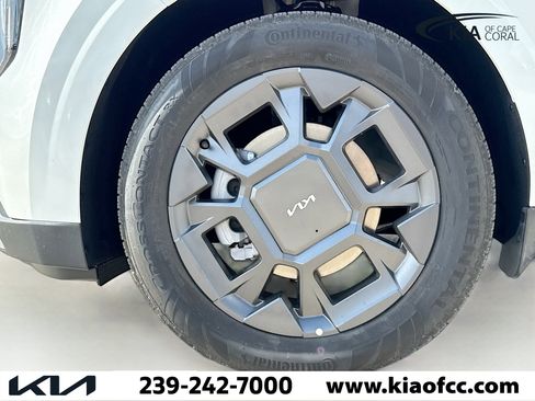 New 2026 Kia Carnival EX image 42