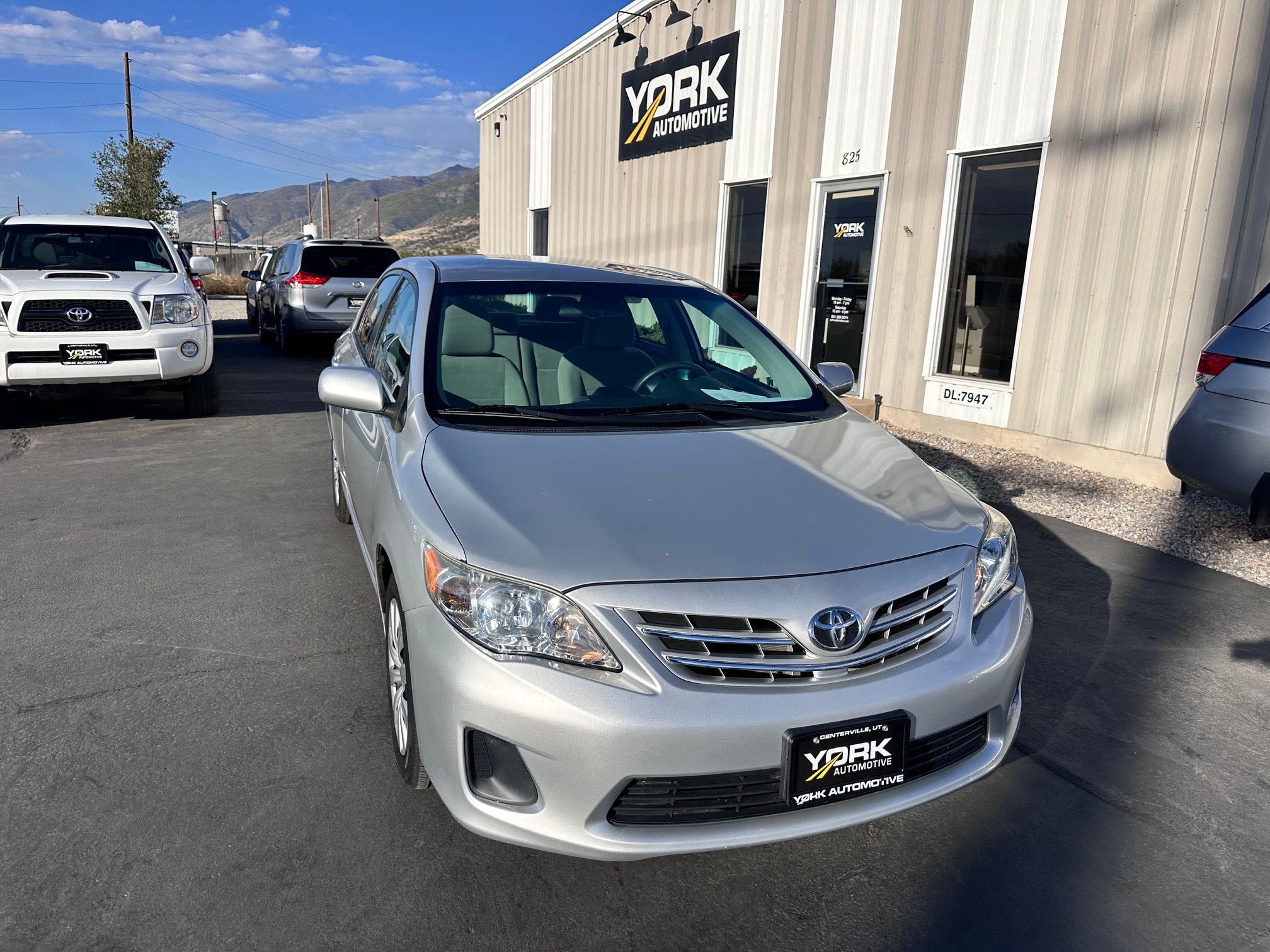 Used 2013 Toyota Corolla LE FWD image 1
