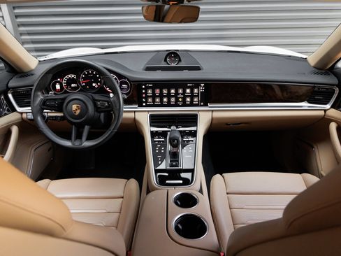 Certified 2023 Porsche Panamera Platinum Edition RWD image 16