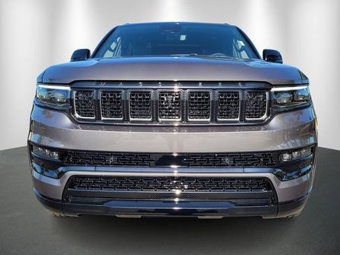 Used 2025 Jeep Grand Wagoneer L Series II Obsidian w/ Quick Order Packagew 28T image 2