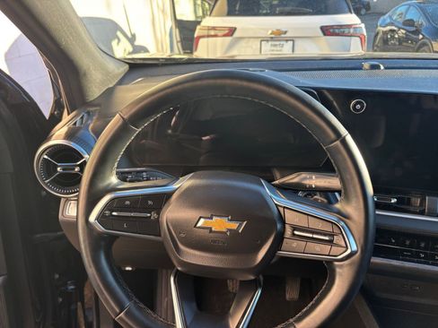 Used 2025 Chevrolet Equinox LT image 34