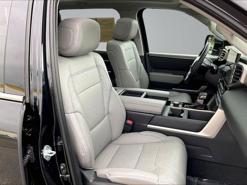 Used 2024 Toyota Tundra Limited w/ Power Package AWD/4WD image 7