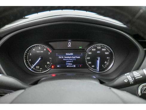 Used 2020 Cadillac XT4 Luxury w/ Cold Weather Package AWD/4WD image 36