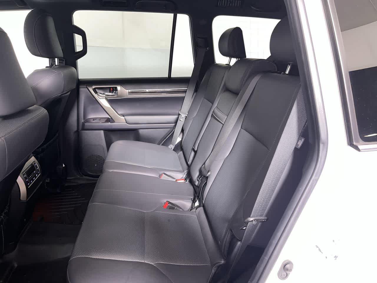 Used 2021 Lexus GX 460 Premium w/ Premium Package AWD/4WD image 29