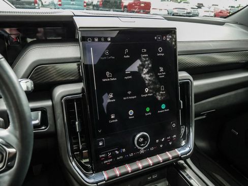 Used 2025 GMC Yukon AT4 w/ AT4 Premium Package AWD/4WD image 64