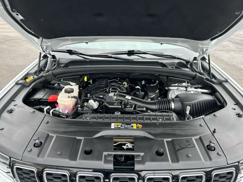 Used 2023 Jeep Grand Cherokee L Limited image 33