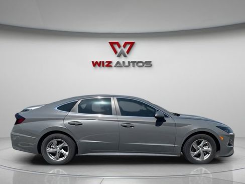 Used 2022 Hyundai Sonata SE w/ Preferred Accessory Package FWD image 5