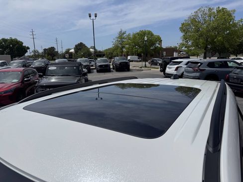 Used 2025 Ford Explorer ST AWD/4WD image 24