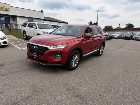Used 2020 Hyundai Santa Fe SE FWD image 2