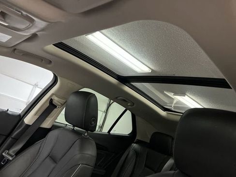 Certified 2021 Buick Envision Essence FWD image 18