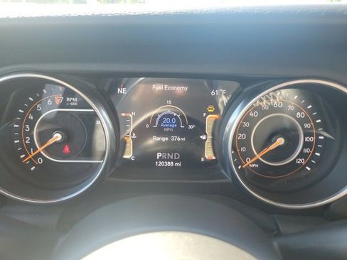 Used 2018 Jeep Wrangler Unlimited Sahara image 29