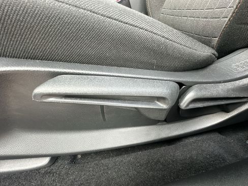 Used 2025 Honda HR-V Sport image 14