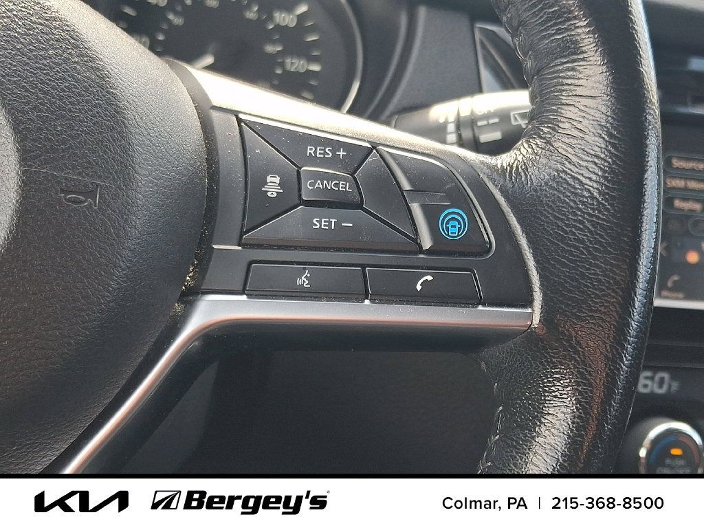 Used 2019 Nissan Rogue SV w/ Premium Package AWD/4WD image 24