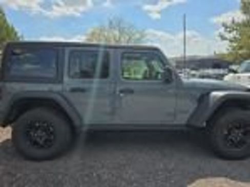 Used 2024 Jeep Wrangler Willys image 9