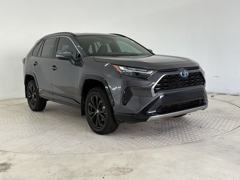 Used 2024 Toyota RAV4 SE w/ Weather Package AWD/4WD image 7