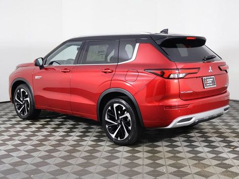 Used 2025 Mitsubishi Outlander SEL AWD/4WD image 12