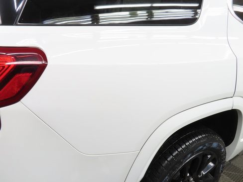 Used 2020 GMC Acadia Denali image 30