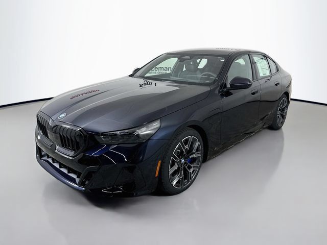 New 2027 BMW 550e xDrive w/ Premium Package AWD/4WD image 3