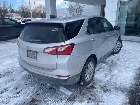 Used 2020 Chevrolet Equinox LT w/ Driver Convenience Package image 6