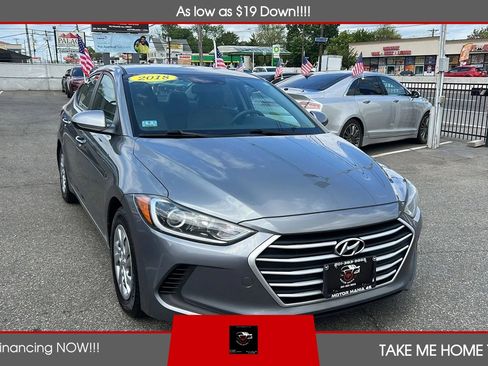 Used 2018 Hyundai Elantra SE FWD image 7