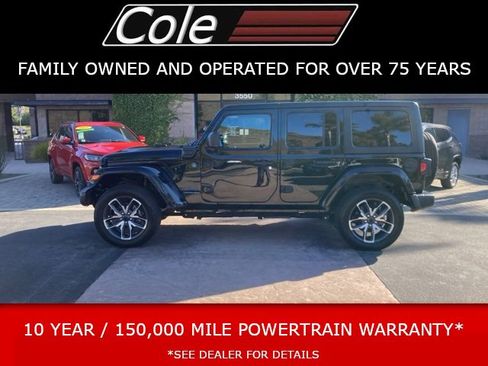 Used 2024 Jeep Wrangler Unlimited image 1