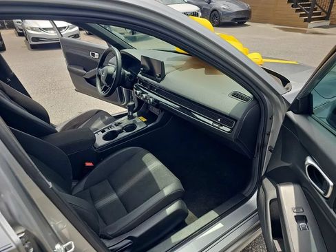 Used 2025 Honda Civic Sport image 18