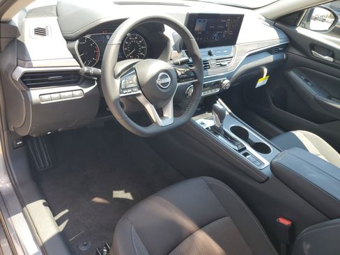New 2025 Nissan Altima 2.5 SV w/ SV Premium Package FWD image 11
