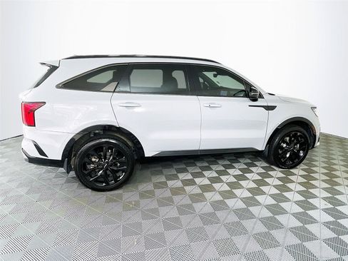 Used 2023 Kia Sorento SX AWD/4WD image 10