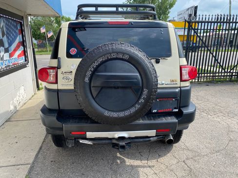 Used 2010 Toyota FJ Cruiser 4WD image 7