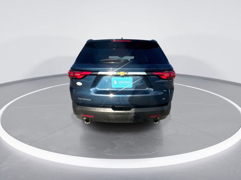 Used 2023 Chevrolet Traverse LT image 7