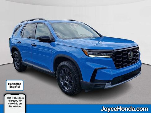 Certified 2024 Honda Pilot TrailSport image 1