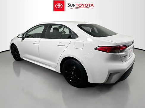 Used 2023 Toyota Corolla LE image 6