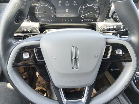 Used 2020 Lincoln Corsair FWD w/ Equipment Group 101A image 28