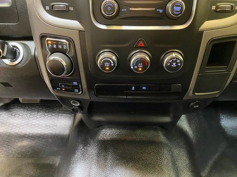 Used 2024 RAM 1500 Tradesman w/ Chrome Appearance Group AWD/4WD image 40