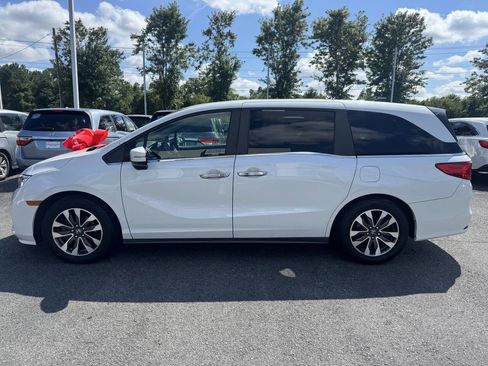 Used 2021 Honda Odyssey EX-L image 3