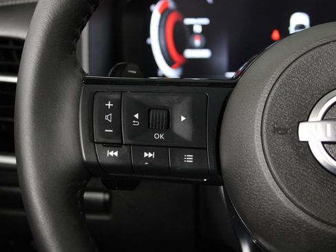 Certified 2024 Nissan Rogue SL FWD image 28