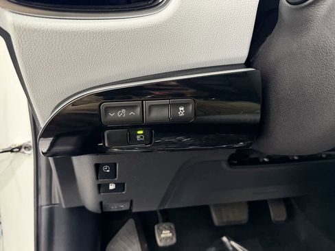 Used 2021 Toyota Prius Prime LE image 15